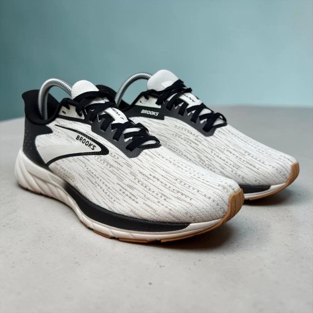 Brooks Anthem 7 Running Shoes Womens 8.5 White Black Gum Mesh Sneakers